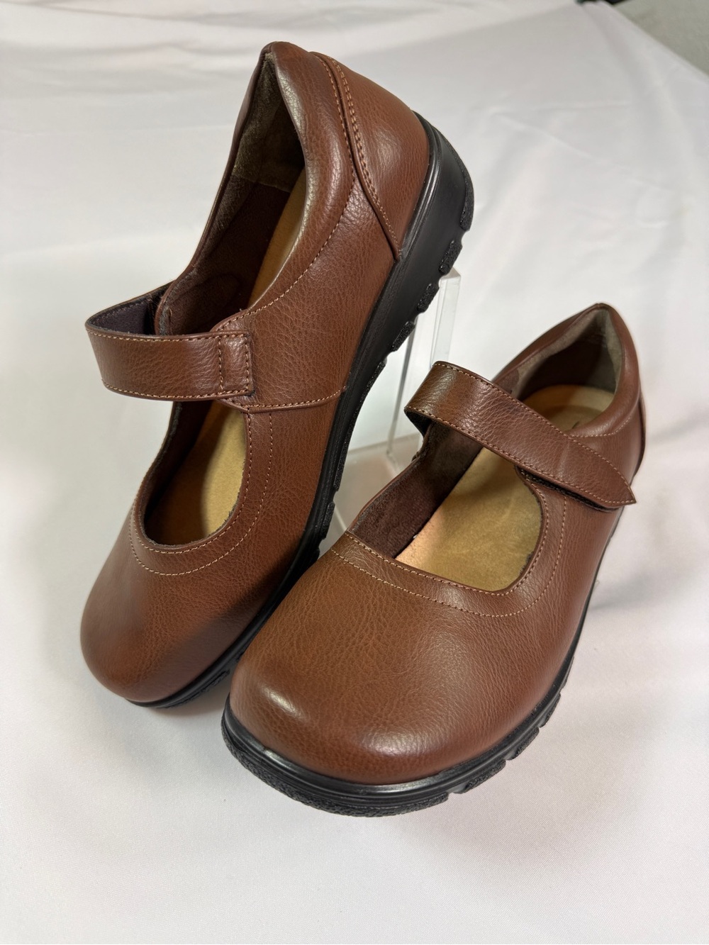 Easy Street Women's Archer Comfort Wave Mary Jane Flats Brown Size US 7.5 Preppy